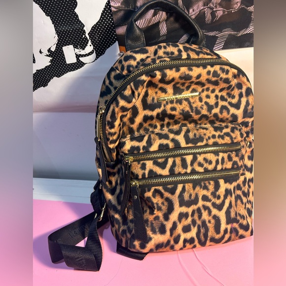 Steve Madden cheetah print backpack purse - Picture 2 of 3